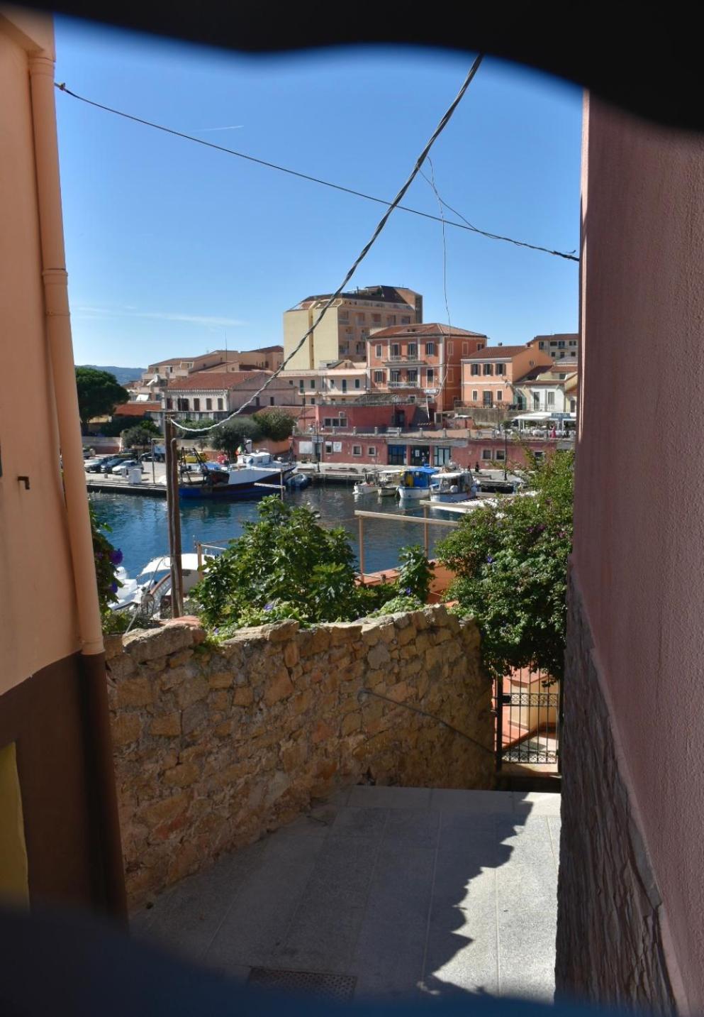 Maison Madeleine La Maddalena  Eksteriør billede